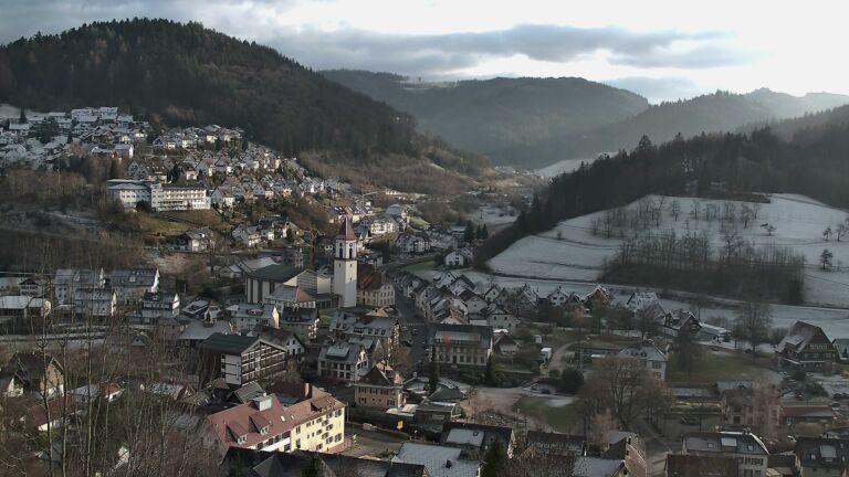 Dieses Bild zeigt eine Webcam-Aufnahme von Ottenhöfen, aufgenommen am Dienstag, den 30.12.2025 um 14:50 Uhr