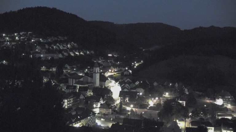 Dieses Bild zeigt eine Webcam-Aufnahme von Ottenhöfen, aufgenommen am Dienstag, den 14.07.2026 um 04:30 Uhr
