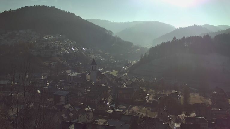 Dieses Bild zeigt eine Webcam-Aufnahme von Ottenhöfen, aufgenommen am Samstag, den 27.12.2025 um 12:10 Uhr