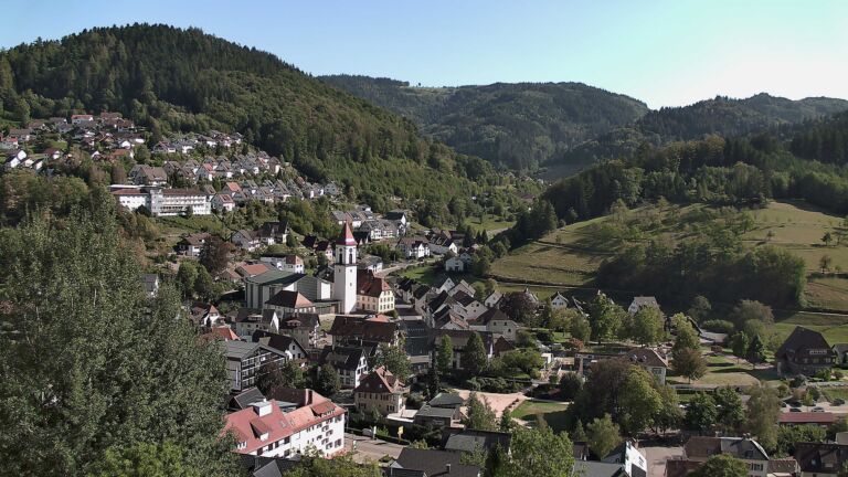 Dieses Bild zeigt eine Webcam-Aufnahme von Ottenhöfen, aufgenommen am Dienstag, den 08.09.2026 um 16:20 Uhr