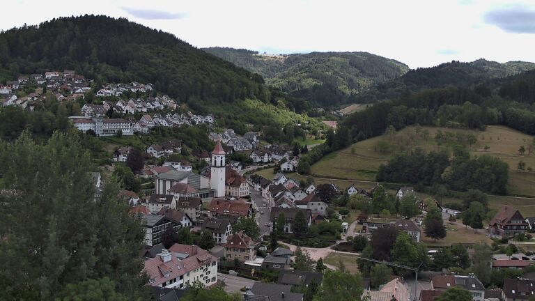 Dieses Bild zeigt eine Webcam-Aufnahme von Ottenhöfen, aufgenommen am Dienstag, den 21.07.2026 um 15:30 Uhr