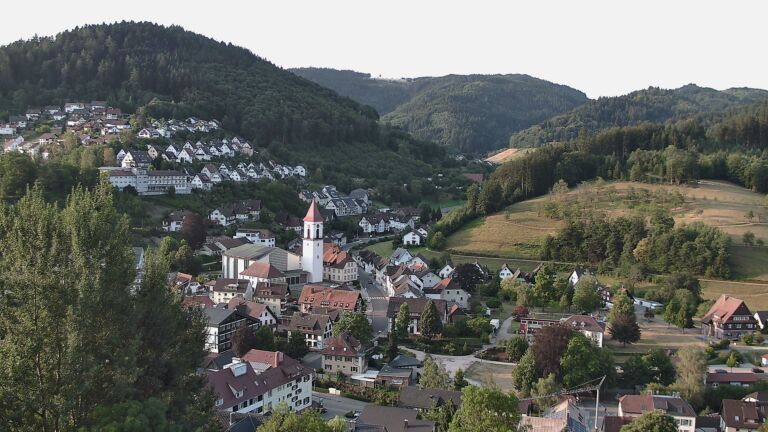 Dieses Bild zeigt eine Webcam-Aufnahme von Ottenhöfen, aufgenommen am Donnerstag, den 30.07.2026 um 07:20 Uhr