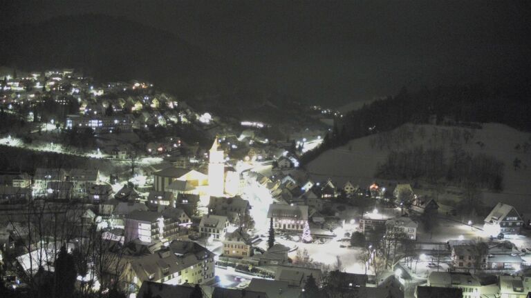 Dieses Bild zeigt eine Webcam-Aufnahme von Ottenhöfen, aufgenommen am Dienstag, den 06.01.2026 um 20:30 Uhr