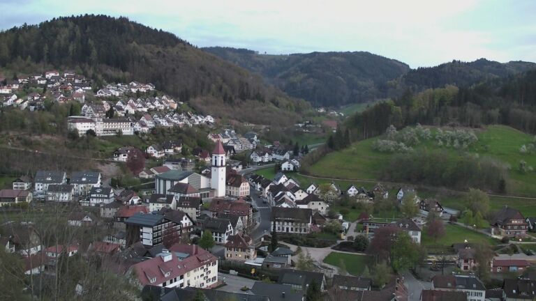 Dieses Bild zeigt eine Webcam-Aufnahme von Ottenhöfen, aufgenommen am Mittwoch, den 15.04.2026 um 20:30 Uhr