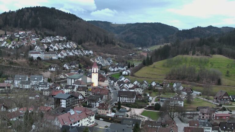 Dieses Bild zeigt eine Webcam-Aufnahme von Ottenhöfen, aufgenommen am Samstag, den 28.02.2026 um 18:10 Uhr