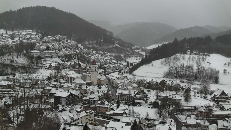 Dieses Bild zeigt eine Webcam-Aufnahme von Ottenhöfen, aufgenommen am Donnerstag, den 08.01.2026 um 12:40 Uhr