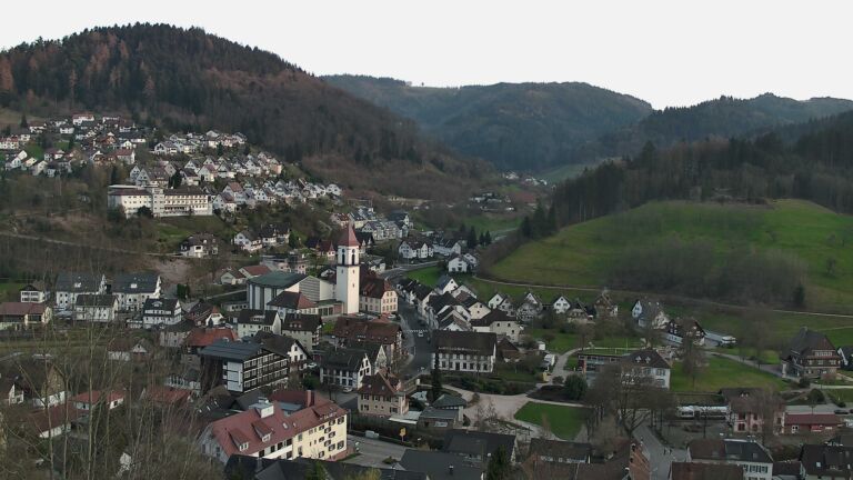 Dieses Bild zeigt eine Webcam-Aufnahme von Ottenhöfen, aufgenommen am Sonntag, den 22.03.2026 um 18:10 Uhr