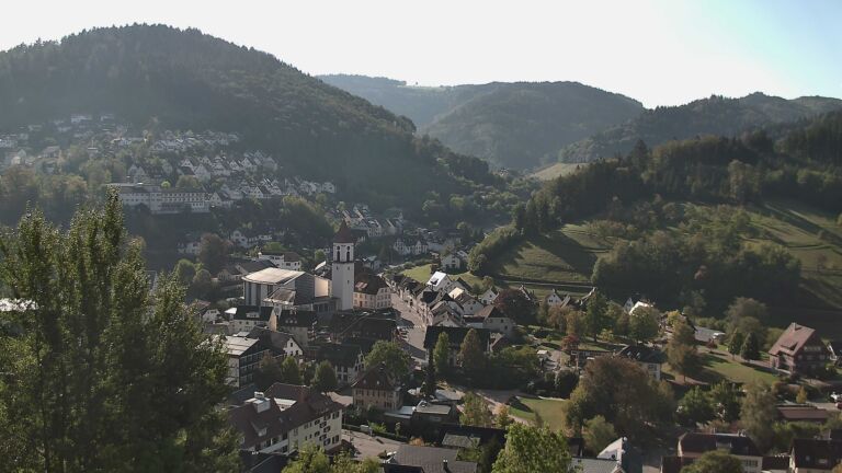 Dieses Bild zeigt eine Webcam-Aufnahme von Ottenhöfen, aufgenommen am Montag, den 05.10.2026 um 10:40 Uhr