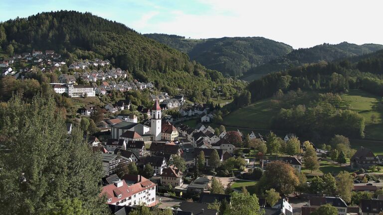 Dieses Bild zeigt eine Webcam-Aufnahme von Ottenhöfen, aufgenommen am Donnerstag, den 15.10.2026 um 16:20 Uhr