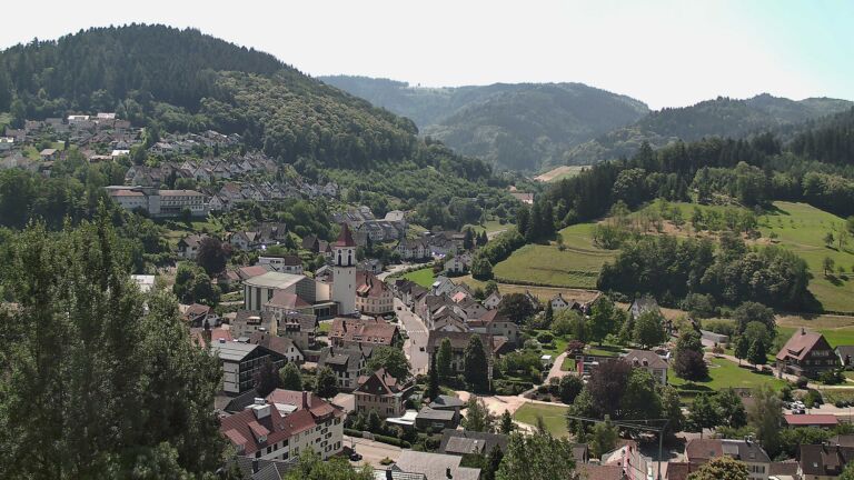 Dieses Bild zeigt eine Webcam-Aufnahme von Ottenhöfen, aufgenommen am Mittwoch, den 24.06.2026 um 12:00 Uhr