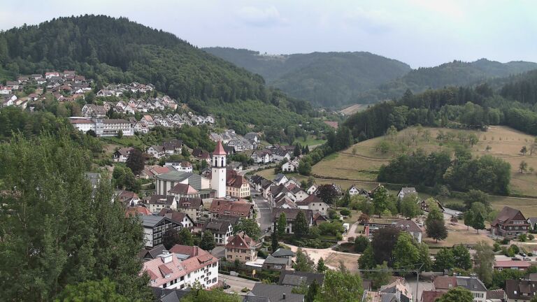 Dieses Bild zeigt eine Webcam-Aufnahme von Ottenhöfen, aufgenommen am Freitag, den 31.07.2026 um 15:40 Uhr