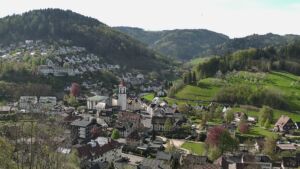 Dieses Bild zeigt eine Webcam-Aufnahme von Ottenhöfen, aufgenommen am Freitag, den 17.04.2026 um 10:00 Uhr