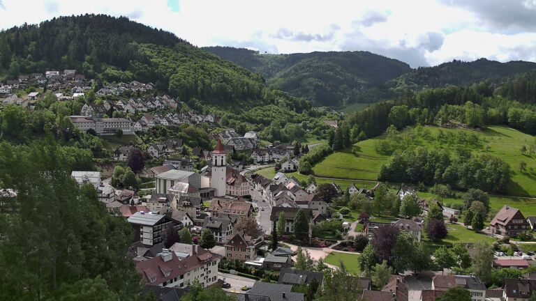 Dieses Bild zeigt eine Webcam-Aufnahme von Ottenhöfen, aufgenommen am Dienstag, den 12.05.2026 um 11:00 Uhr