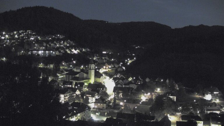Dieses Bild zeigt eine Webcam-Aufnahme von Ottenhöfen, aufgenommen am Freitag, den 18.09.2026 um 20:30 Uhr