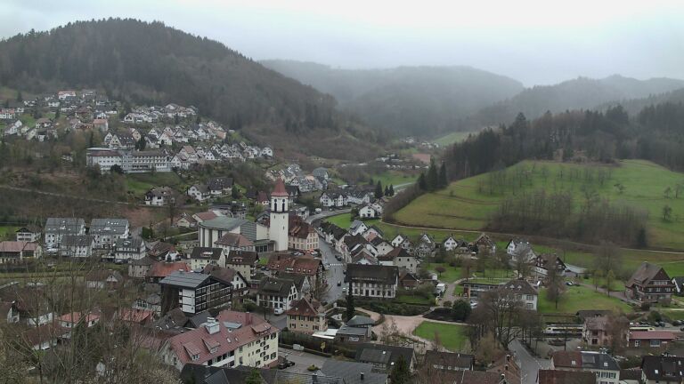 Dieses Bild zeigt eine Webcam-Aufnahme von Ottenhöfen, aufgenommen am Samstag, den 04.04.2026 um 12:00 Uhr