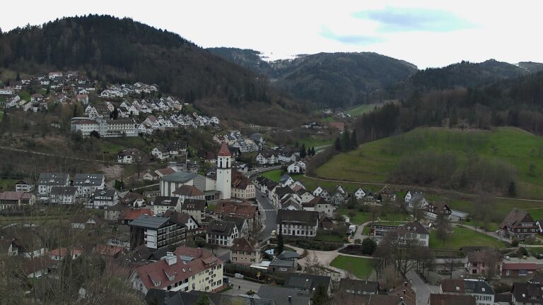 Dieses Bild zeigt eine Webcam-Aufnahme von Ottenhöfen, aufgenommen am Mittwoch, den 01.04.2026 um 15:40 Uhr