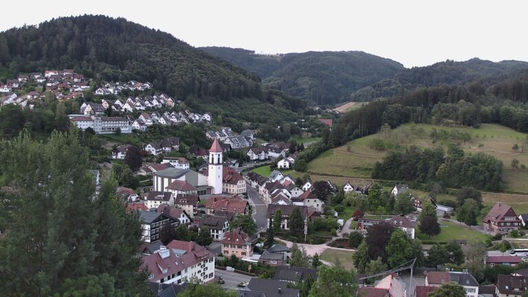 Dieses Bild zeigt eine Webcam-Aufnahme von Ottenhöfen, aufgenommen am Dienstag, den 07.07.2026 um 05:40 Uhr