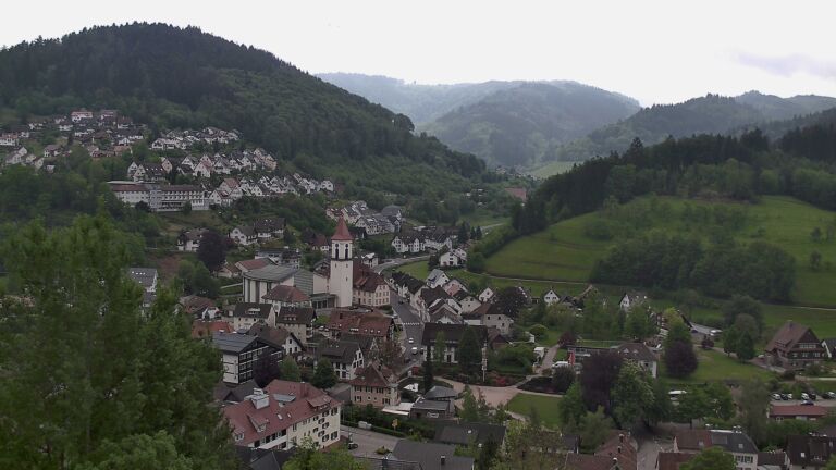 Dieses Bild zeigt eine Webcam-Aufnahme von Ottenhöfen, aufgenommen am Donnerstag, den 07.05.2026 um 12:10 Uhr