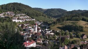 Dieses Bild zeigt eine Webcam-Aufnahme von Ottenhöfen, aufgenommen am Samstag, den 11.07.2026 um 19:30 Uhr