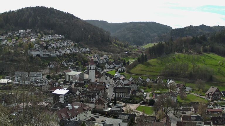 Dieses Bild zeigt eine Webcam-Aufnahme von Ottenhöfen, aufgenommen am Montag, den 06.04.2026 um 11:30 Uhr