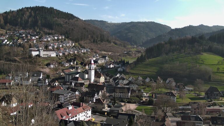 Dieses Bild zeigt eine Webcam-Aufnahme von Ottenhöfen, aufgenommen am Donnerstag, den 19.03.2026 um 16:10 Uhr