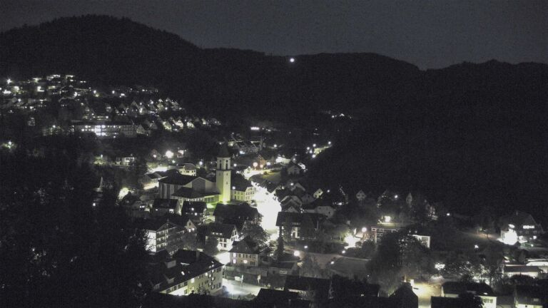 Dieses Bild zeigt eine Webcam-Aufnahme von Ottenhöfen, aufgenommen am Mittwoch, den 07.10.2026 um 19:40 Uhr