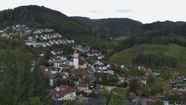 Dieses Bild zeigt eine Webcam-Aufnahme von Ottenhöfen, aufgenommen am Samstag, den 24.10.2026 um 14:10 Uhr