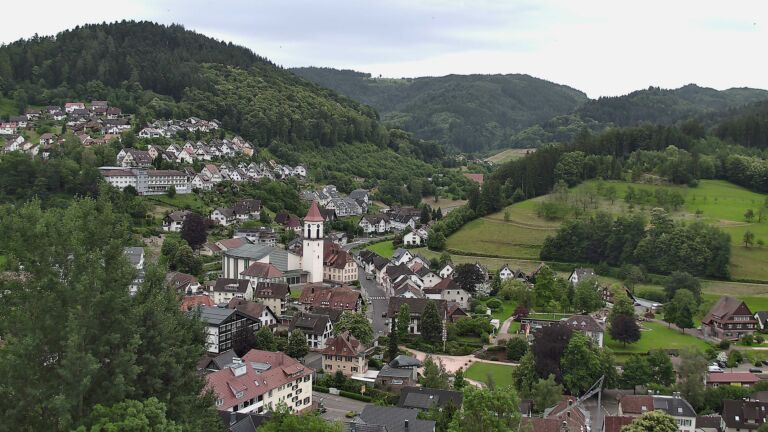 Dieses Bild zeigt eine Webcam-Aufnahme von Ottenhöfen, aufgenommen am Dienstag, den 16.06.2026 um 08:50 Uhr