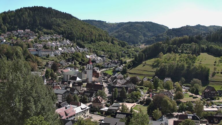 Dieses Bild zeigt eine Webcam-Aufnahme von Ottenhöfen, aufgenommen am Dienstag, den 15.09.2026 um 14:20 Uhr