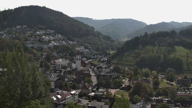 Dieses Bild zeigt eine Webcam-Aufnahme von Ottenhöfen, aufgenommen am Samstag, den 03.10.2026 um 13:10 Uhr