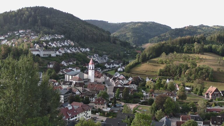 Dieses Bild zeigt eine Webcam-Aufnahme von Ottenhöfen, aufgenommen am Dienstag, den 01.09.2026 um 08:10 Uhr