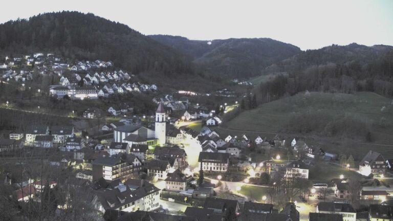 Dieses Bild zeigt eine Webcam-Aufnahme von Ottenhöfen, aufgenommen am Mittwoch, den 08.04.2026 um 06:10 Uhr