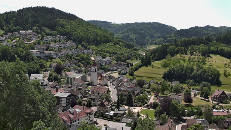 Dieses Bild zeigt eine Webcam-Aufnahme von Ottenhöfen, aufgenommen am Donnerstag, den 28.05.2026 um 12:40 Uhr