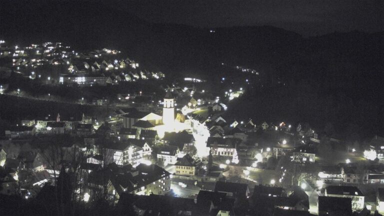 Dieses Bild zeigt eine Webcam-Aufnahme von Ottenhöfen, aufgenommen am Freitag, den 19.12.2025 um 20:40 Uhr