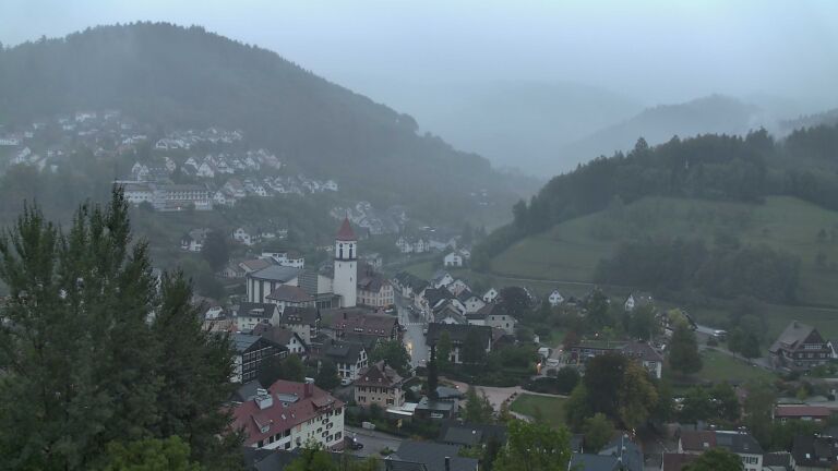 Dieses Bild zeigt eine Webcam-Aufnahme von Ottenhöfen, aufgenommen am Samstag, den 10.10.2026 um 08:00 Uhr