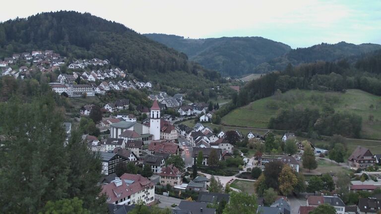 Dieses Bild zeigt eine Webcam-Aufnahme von Ottenhöfen, aufgenommen am Mittwoch, den 30.09.2026 um 19:10 Uhr