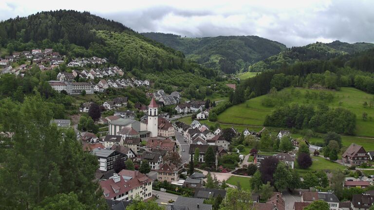 Dieses Bild zeigt eine Webcam-Aufnahme von Ottenhöfen, aufgenommen am Donnerstag, den 14.05.2026 um 12:00 Uhr