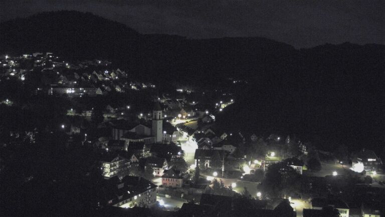Dieses Bild zeigt eine Webcam-Aufnahme von Ottenhöfen, aufgenommen am Freitag, den 05.06.2026 um 23:00 Uhr