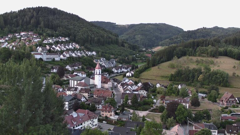 Dieses Bild zeigt eine Webcam-Aufnahme von Ottenhöfen, aufgenommen am Dienstag, den 21.07.2026 um 06:10 Uhr