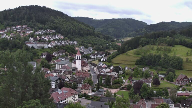 Dieses Bild zeigt eine Webcam-Aufnahme von Ottenhöfen, aufgenommen am Donnerstag, den 04.06.2026 um 21:00 Uhr