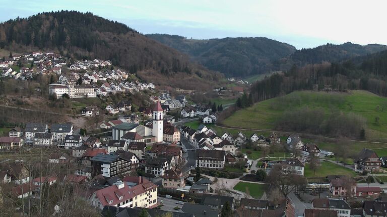 Dieses Bild zeigt eine Webcam-Aufnahme von Ottenhöfen, aufgenommen am Dienstag, den 24.03.2026 um 18:30 Uhr