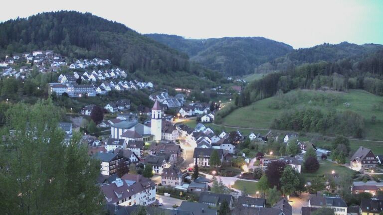Dieses Bild zeigt eine Webcam-Aufnahme von Ottenhöfen, aufgenommen am Dienstag, den 28.04.2026 um 05:40 Uhr