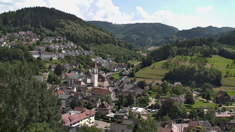 Dieses Bild zeigt eine Webcam-Aufnahme von Ottenhöfen, aufgenommen am Sonntag, den 21.06.2026 um 15:20 Uhr