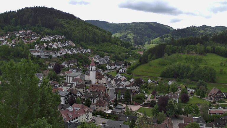 Dieses Bild zeigt eine Webcam-Aufnahme von Ottenhöfen, aufgenommen am Mittwoch, den 06.05.2026 um 10:50 Uhr