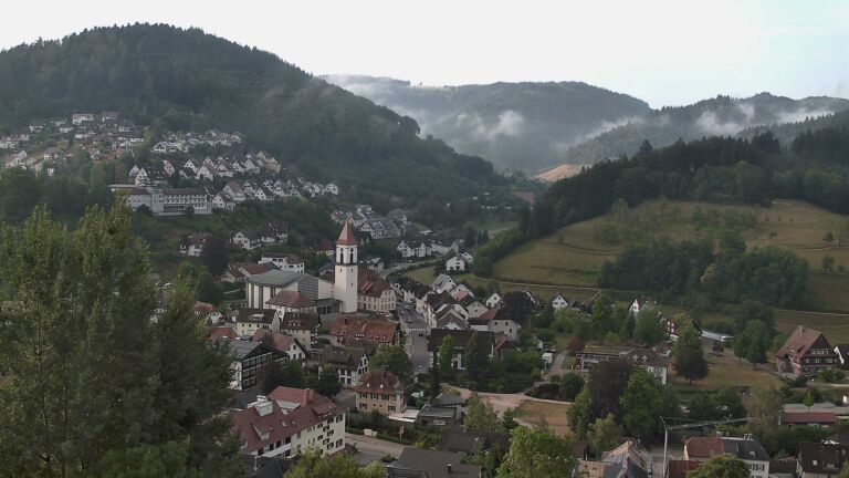 Dieses Bild zeigt eine Webcam-Aufnahme von Ottenhöfen, aufgenommen am Samstag, den 01.08.2026 um 08:20 Uhr