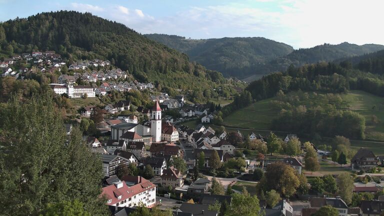 Dieses Bild zeigt eine Webcam-Aufnahme von Ottenhöfen, aufgenommen am Mittwoch, den 30.09.2026 um 17:20 Uhr