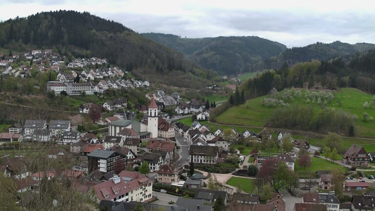 Dieses Bild zeigt eine Webcam-Aufnahme von Ottenhöfen, aufgenommen am Mittwoch, den 15.04.2026 um 12:20 Uhr