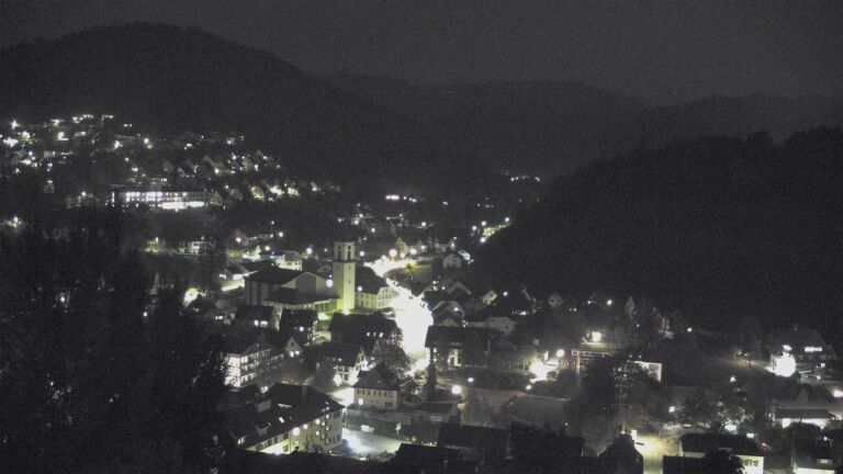 Dieses Bild zeigt eine Webcam-Aufnahme von Ottenhöfen, aufgenommen am Dienstag, den 20.10.2026 um 19:30 Uhr