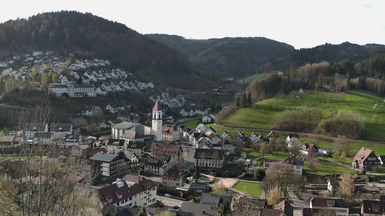 Dieses Bild zeigt eine Webcam-Aufnahme von Ottenhöfen, aufgenommen am Montag, den 06.04.2026 um 09:00 Uhr