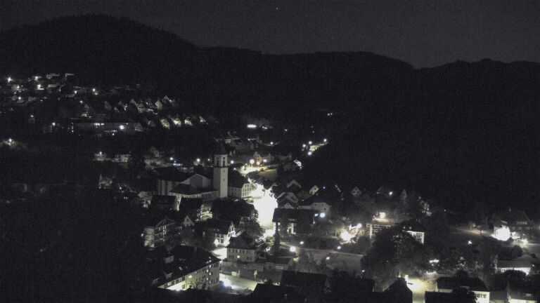 Dieses Bild zeigt eine Webcam-Aufnahme von Ottenhöfen, aufgenommen am Montag, den 24.08.2026 um 01:00 Uhr